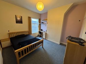 Photo 1- click for photo gallery